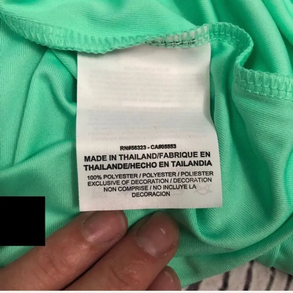 Nike running shirt green SMALL